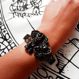 🎁 Jeweled Elephant Cuff Bracelet